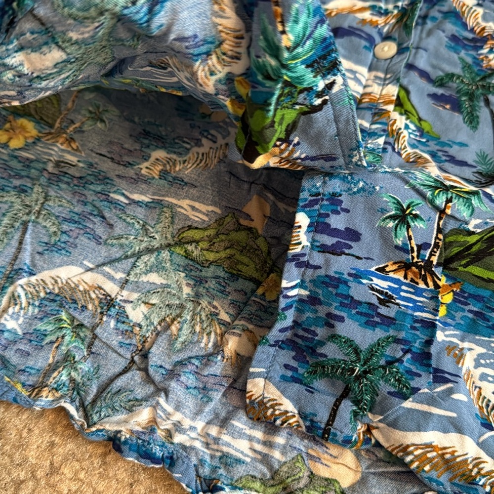 Island Button Down Blouse - Size Medium - image 8